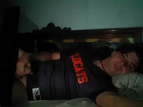 frank32love online show from November 17, 9:48 am