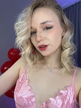 Snapshot of Eva_Millss chatting on February 14, 5:14 pm Eva Millss online show from February 14, 5:14 pm