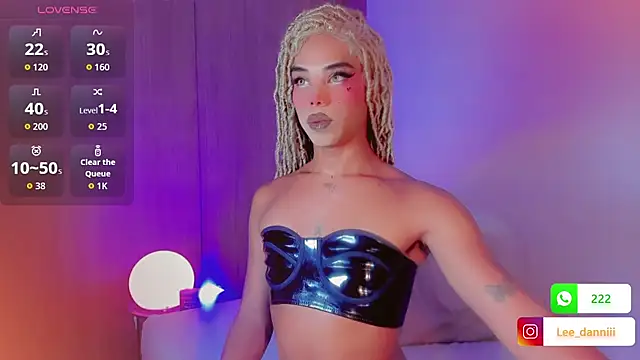 DanniLee  online show from May 8, 9:20 pm