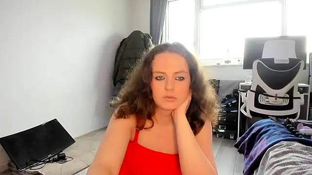 Snapshot of ENGLISHEMILY_69 chatting on January 7, 12:41 pm ENGLISHEMILY 69 online show from January 7, 12:41 pm