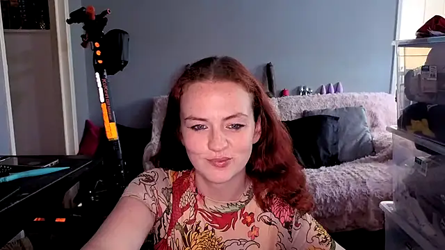 Snapshot of ENGLISHEMILY_69 chatting on October 9, 11:41 am ENGLISHEMILY 69 online show from October 9, 11:41 am