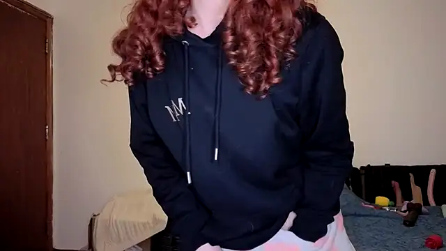 ENGLISHEMILY 69 online show from January 6, 8:45 pm