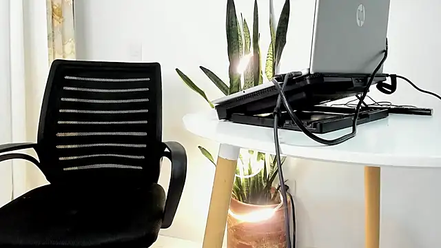 JuanDiegoKing online show from November 25, 12:54 am