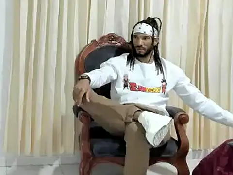 Snapshot of KarlMarley1 chatting on December 25, 4:12 am KarlMarley1 online show from December 25, 4:12 am