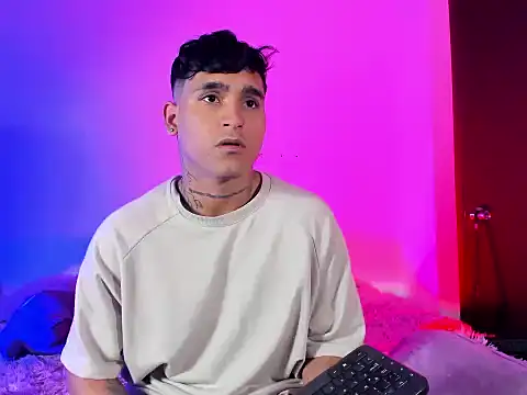 Snapshot of christianwang chatting on November 14, 4:22 am christianwang online show from November 14, 4:22 am