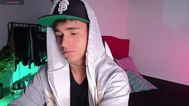 Snapshot of christianwang chatting on June 17, 9:49 pm christianwang online show from June 17, 9:49 pm