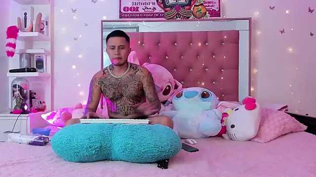 Snapshot of tamy_ian chatting on January 20, 8:18 pm tamy ian online show from January 20, 8:18 pm