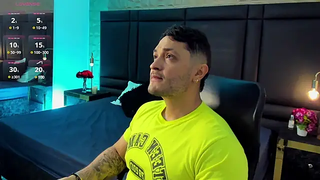 Snapshot of JossAckland chatting on January 25, 11:55 am JossAckland online show from January 25, 11:55 am