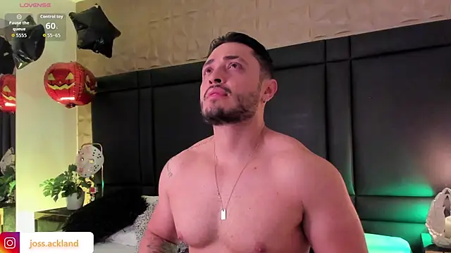 Snapshot of JossAckland chatting on October 28, 7:49 pm JossAckland online show from October 28, 7:49 pm