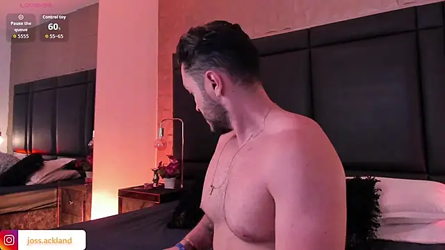 Snapshot of JossAckland chatting on November 11, 7:58 pm JossAckland online show from November 11, 7:58 pm