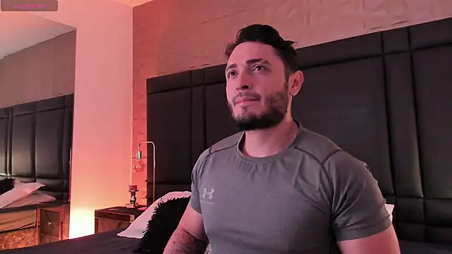 Snapshot of JossAckland chatting on November 18, 7:51 pm JossAckland online show from November 18, 7:51 pm