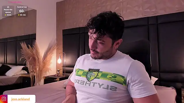 Snapshot of JossAckland chatting on November 30, 7:40 pm JossAckland online show from November 30, 7:40 pm