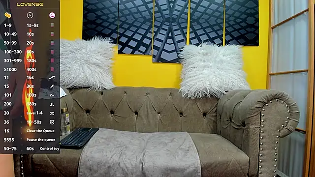 Snapshot of SusanSlim chatting on September 9, 8:08 pm SusanSlim online show from September 9, 8:08 pm