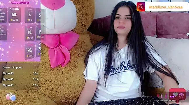 Snapshot of Madisson_Ivanova chatting on January 15, 11:00 am Madisson Ivanova online show from January 15, 11:00 am