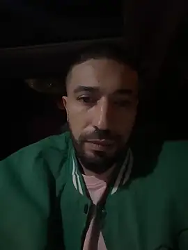 Snapshot of djtimka chatting on September 28, 1:44 am djtimka online show from September 28, 1:44 am