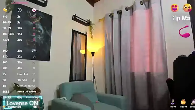 Snapshot of sabrina_clementss chatting on January 11, 7:16 pm sabrina clementss online show from January 11, 7:16 pm