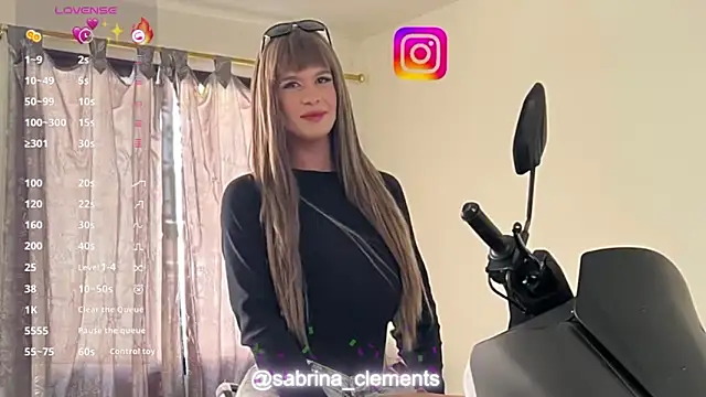 Snapshot of sabrina_clementss chatting on February 19, 7:16 pm sabrina clementss online show from February 19, 7:16 pm