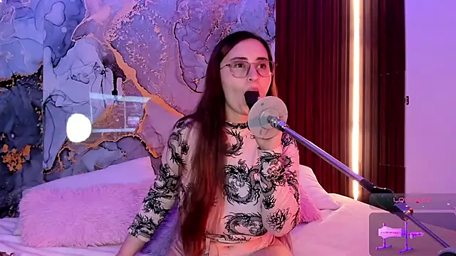 centaurigirl online show from October 26, 3:34 am