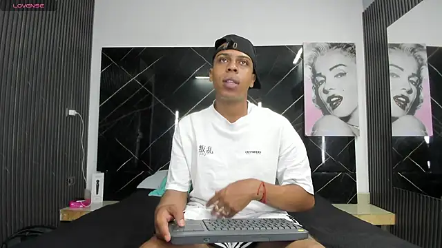 Snapshot of ada-brooke chatting on February 20, 4:20 am ada-brooke online show from February 20, 4:20 am