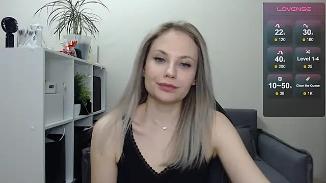 Sunny bunny6 online show from March 6, 9:42 pm