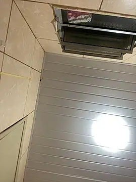 Snapshot of mjnas chatting on December 11, 5:10 am mjnas online show from December 11, 5:10 am