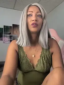 Snapshot of Amaliu_ chatting on May 19, 3:07 pm Amaliu online show from May 19, 3:07 pm