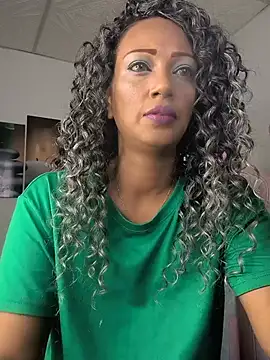 Snapshot of Amaliu_ chatting on May 22, 2:44 pm Amaliu online show from May 22, 2:44 pm
