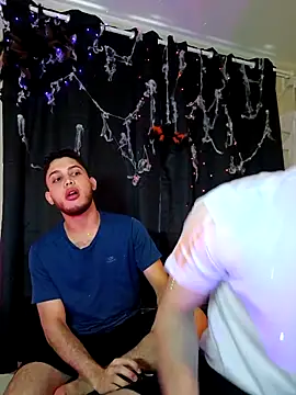 Snapshot of TommyandBillie chatting on November 1, 6:10 pm TommyandBillie online show from November 1, 6:10 pm