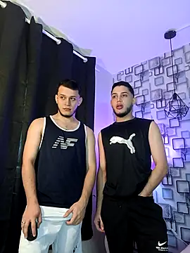 Snapshot of TommyandBillie chatting on November 13, 5:23 pm TommyandBillie online show from November 13, 5:23 pm