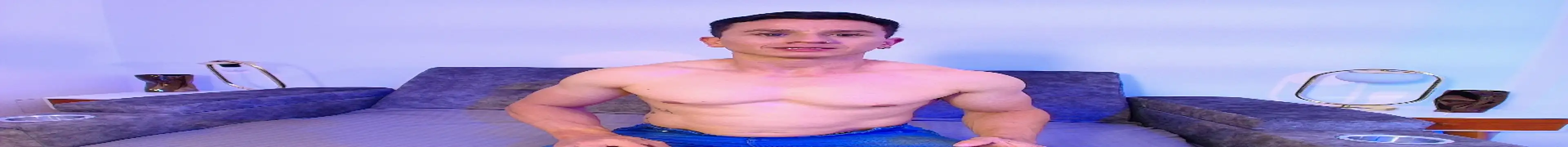 Snapshot of Andrewfalcon chatting on September 15, 7:36 pm Andrewfalcon online show from September 15, 7:36 pm