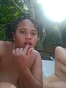 Snapshot of DANIELA_MICHEL chatting on December 17, 1:49 pm DANIELA MICHEL online show from December 17, 1:49 pm