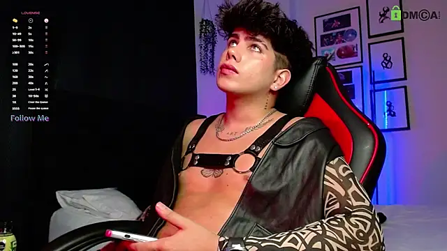 LyleBennett  online show from December 4, 12:14 pm