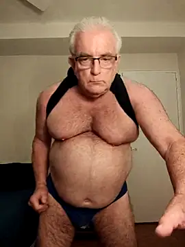 Shoreguy69 online show from December 18, 7:58 am