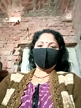 Snapshot of Suman007 chatting on January 11, 10:40 am Suman007 online show from January 11, 10:40 am