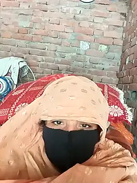 Snapshot of Suman007 chatting on February 6, 7:56 am Suman007 online show from February 6, 7:56 am