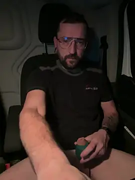 Snapshot of _Haptic_ chatting on December 19, 8:13 pm Haptic online show from December 19, 8:13 pm