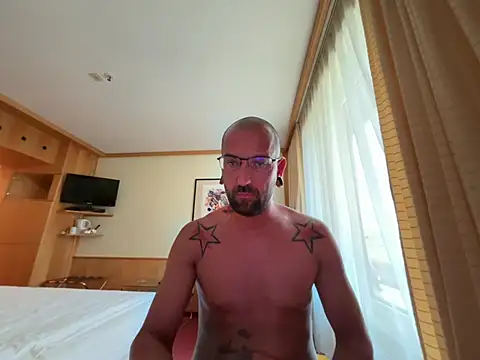 Snapshot of _Haptic_ chatting on June 30, 5:36 pm Haptic online show from June 30, 5:36 pm