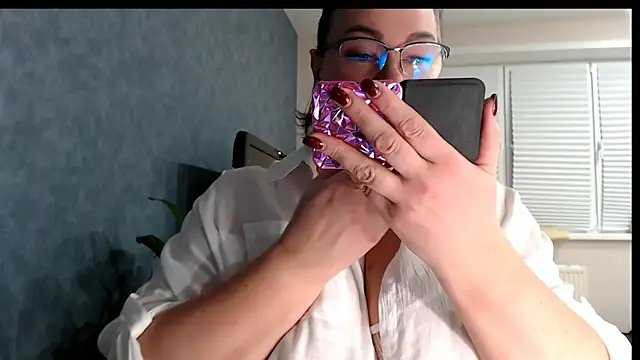 Nora Star online show from January 17, 7:06 pm