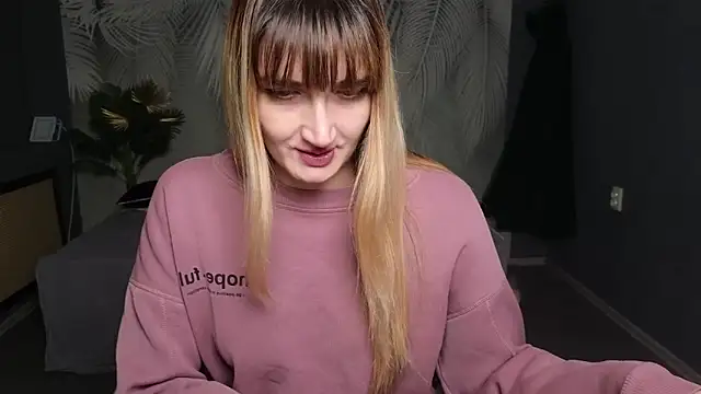 Nika Kitten online show from December 3, 9:40 am