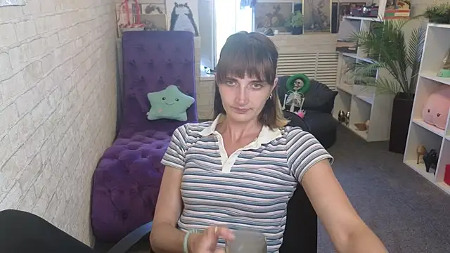 Snapshot of Nika_Kitten chatting on June 11, 7:39 am Nika Kitten online show from June 11, 7:39 am