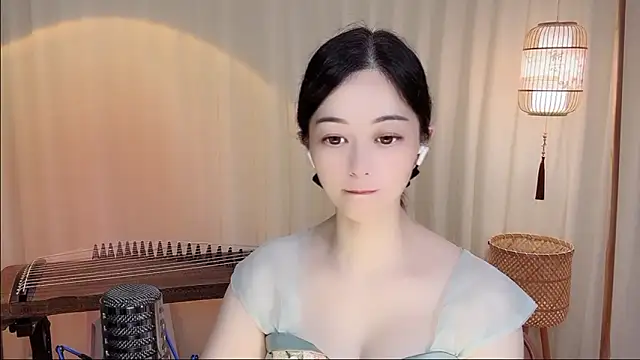 Snapshot of Tian-xin-999 chatting on June 20, 4:32 pm Tian-xin-999 online show from June 20, 4:32 pm