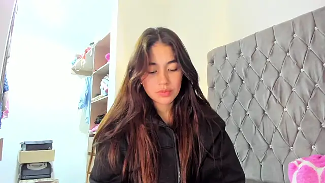 Snapshot of AriaMontgomery chatting on January 11, 7:17 am AriaMontgomery online show from January 11, 7:17 am