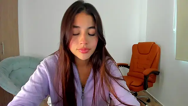 Snapshot of AriaMontgomery chatting on February 14, 9:21 pm AriaMontgomery online show from February 14, 9:21 pm