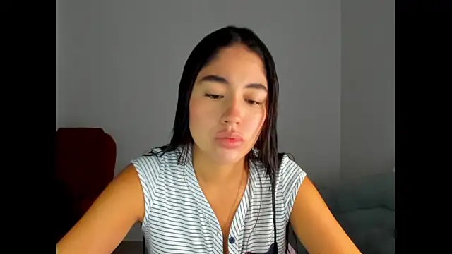 Snapshot of AriaMontgomery chatting on March 12, 9:55 am AriaMontgomery online show from March 12, 9:55 am