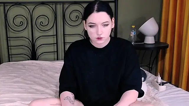 Snapshot of BlackyTea chatting on March 3, 12:26 am BlackyTea online show from March 3, 12:26 am