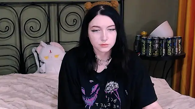 Snapshot of BlackyTea chatting on March 21, 7:55 am BlackyTea online show from March 21, 7:55 am
