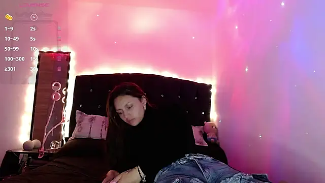 holy juli online show from January 27, 4:09 am