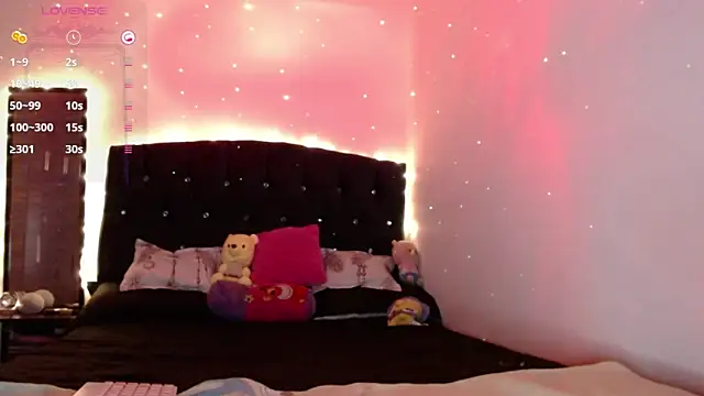 holy juli online show from January 29, 5:30 am