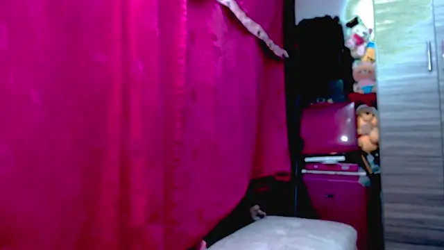 holy juli online show from February 5, 3:00 am