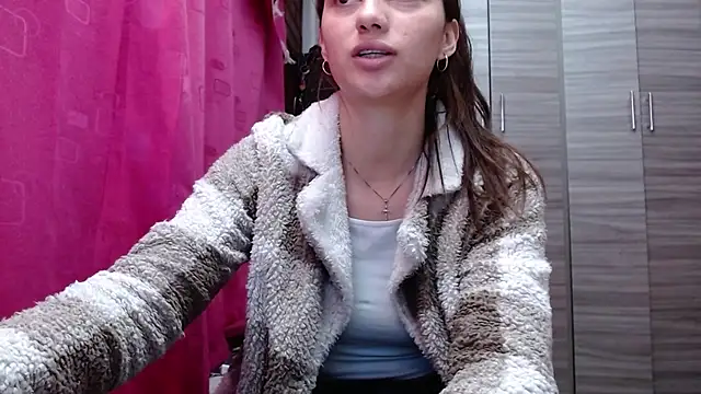 holy juli online show from March 2, 7:15 am